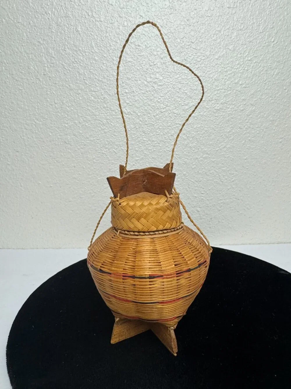 NEW Vtg Handwoven Bamboo Basket Jar with Lid & Handle 5” Asian Wicker Decorative